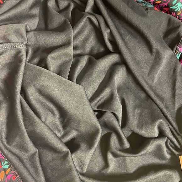 Ava & Viv Black Floral Dress - Picture 13 of 14